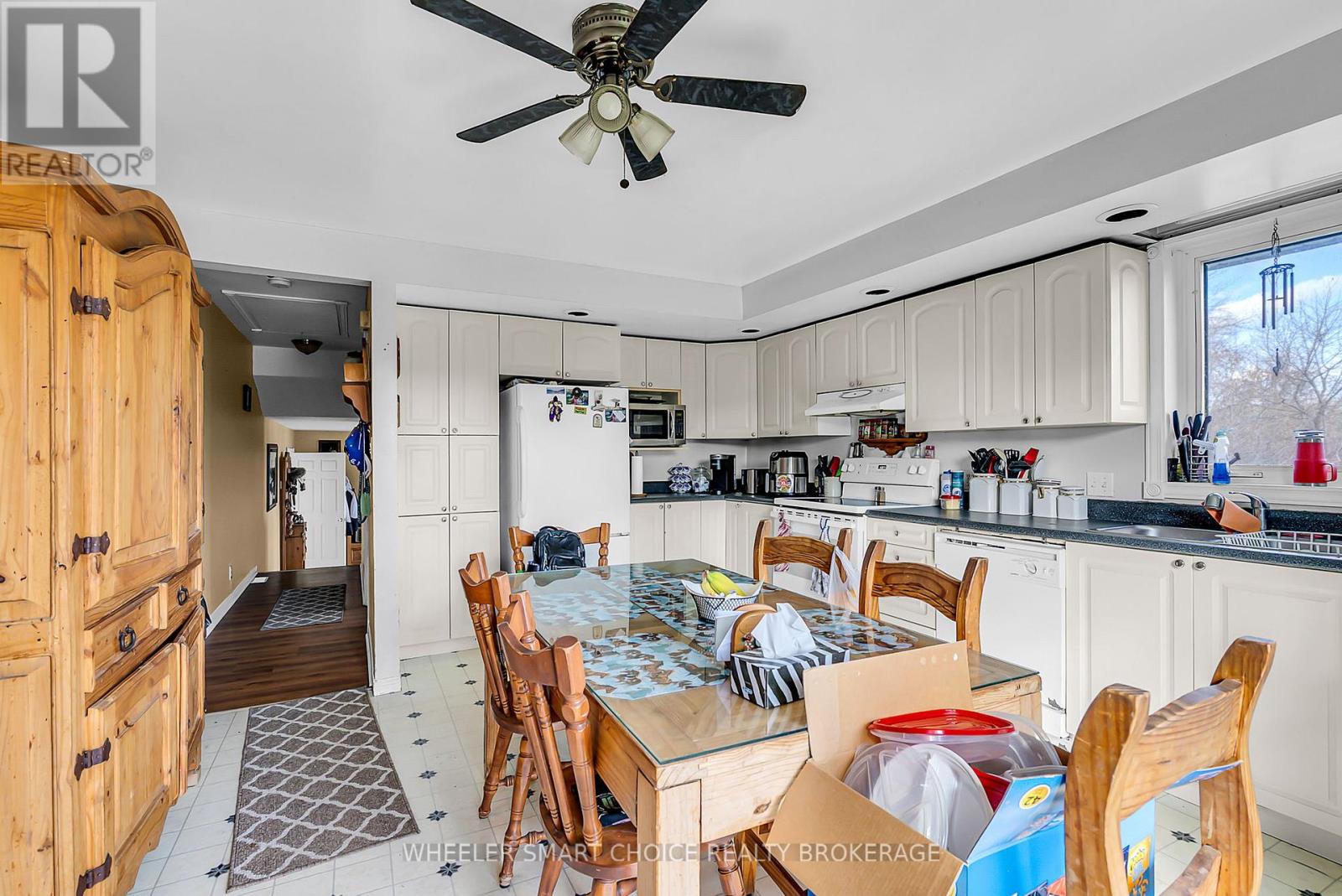 17637 Island Road E, South Stormont, Ontario K0C 1S0 - Photo 9 - X12521038