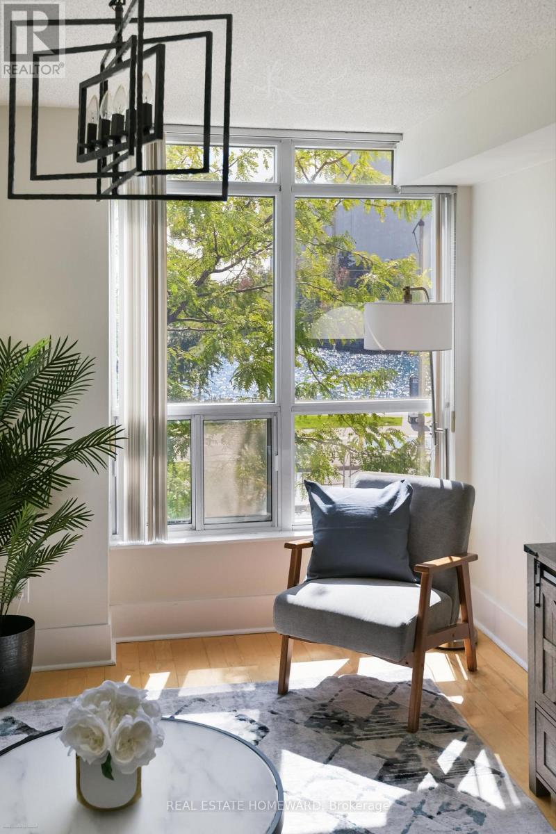 201 - 550 Queens Quay W, Toronto, Ontario  M5V 3M8 - Photo 15 - C12520716