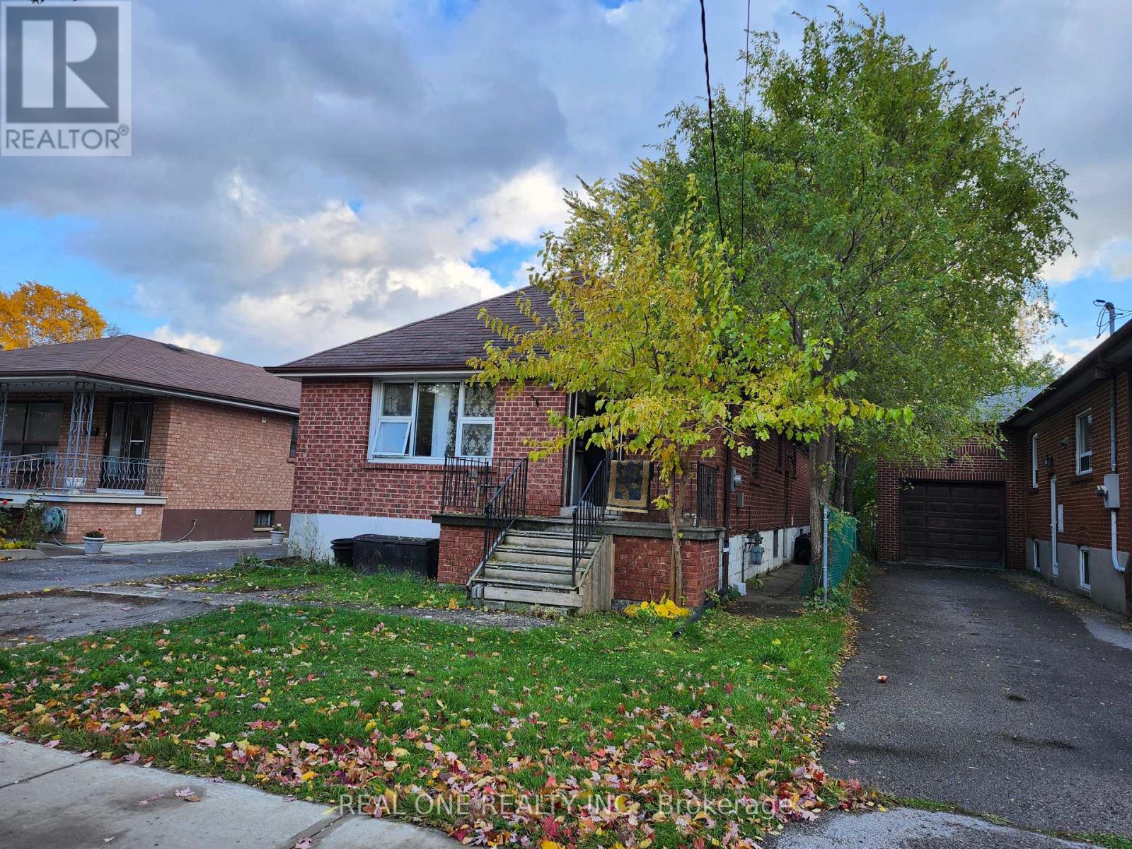 255 CODSELL AVENUE, Toronto, Ontario