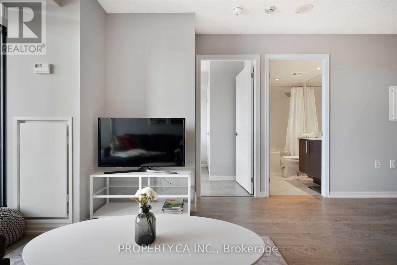 1601 - 125 Western Battery Road, Toronto, Ontario  M6K 3R8 - Photo 10 - C12520772