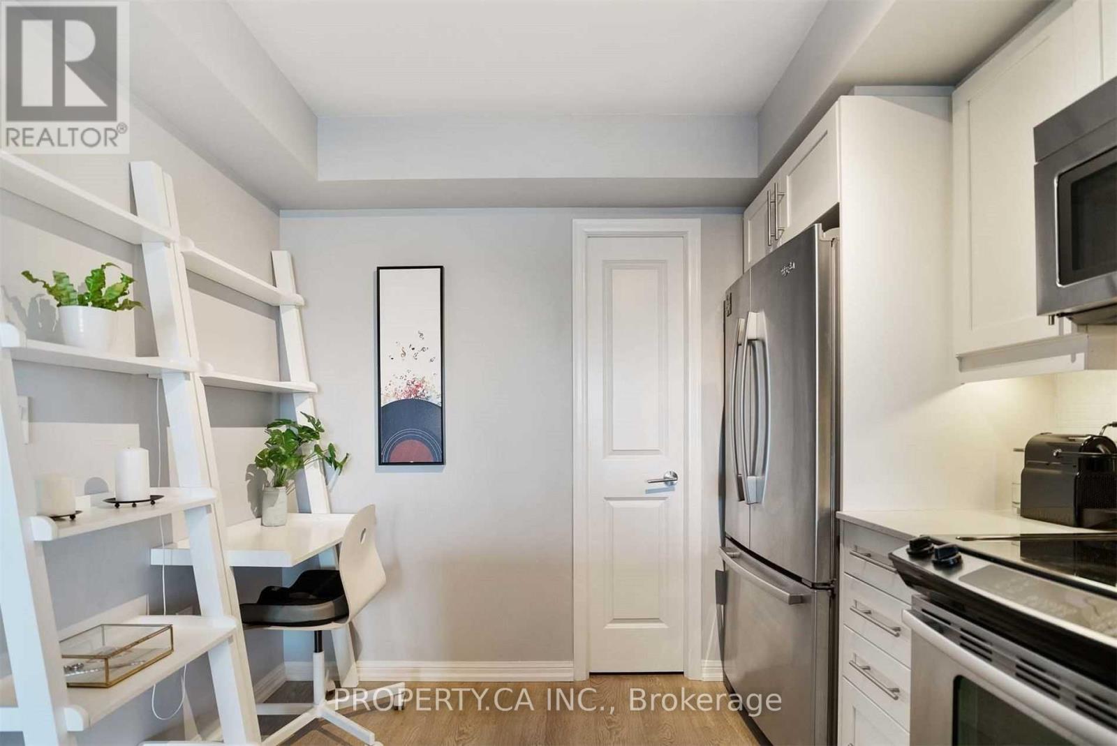 1601 - 125 Western Battery Road, Toronto, Ontario  M6K 3R8 - Photo 17 - C12520772