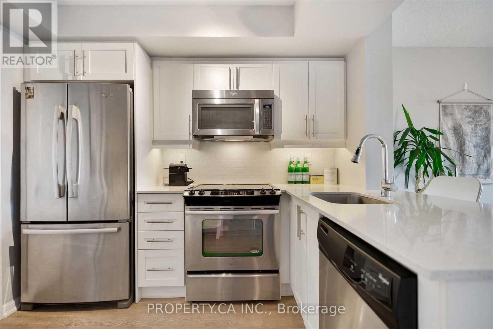 1601 - 125 Western Battery Road, Toronto, Ontario  M6K 3R8 - Photo 18 - C12520772