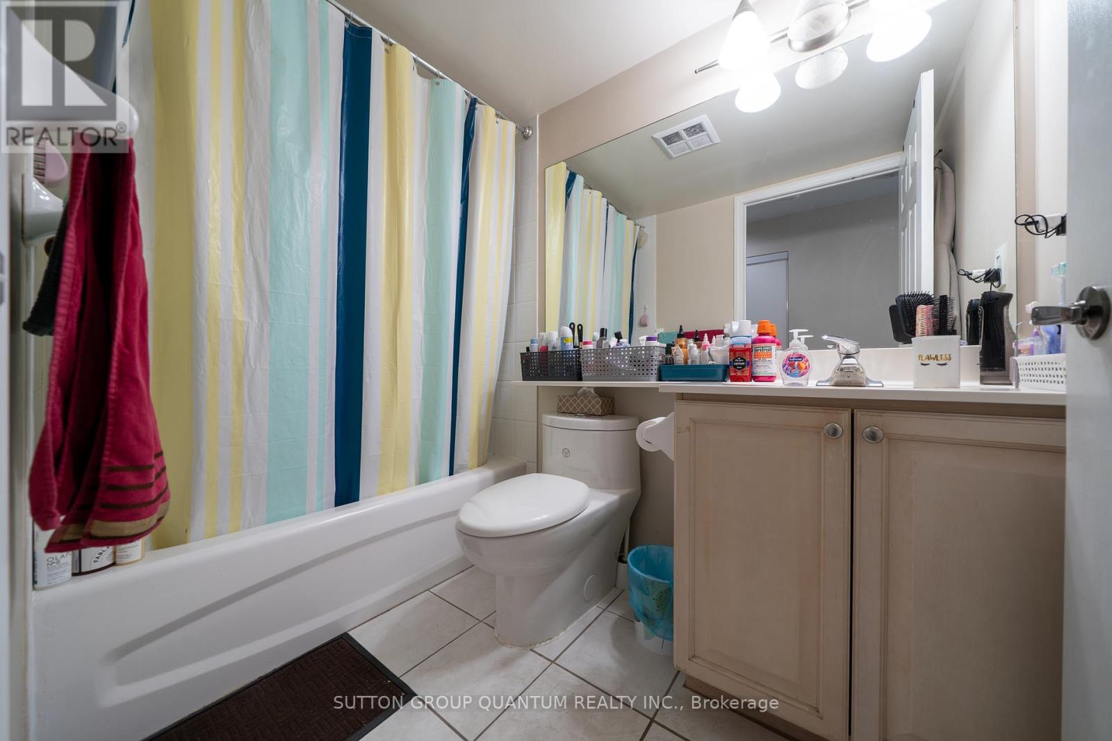 1205 - 228 Queens Quay W, Toronto, Ontario  M5J 2X1 - Photo 12 - C12520838