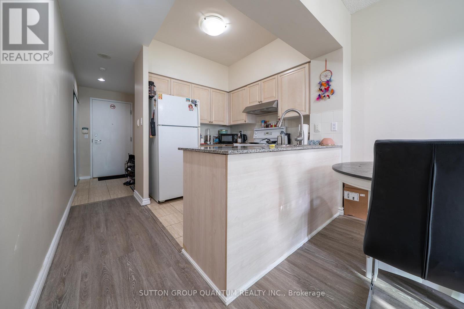 1205 - 228 Queens Quay W, Toronto, Ontario  M5J 2X1 - Photo 3 - C12520838