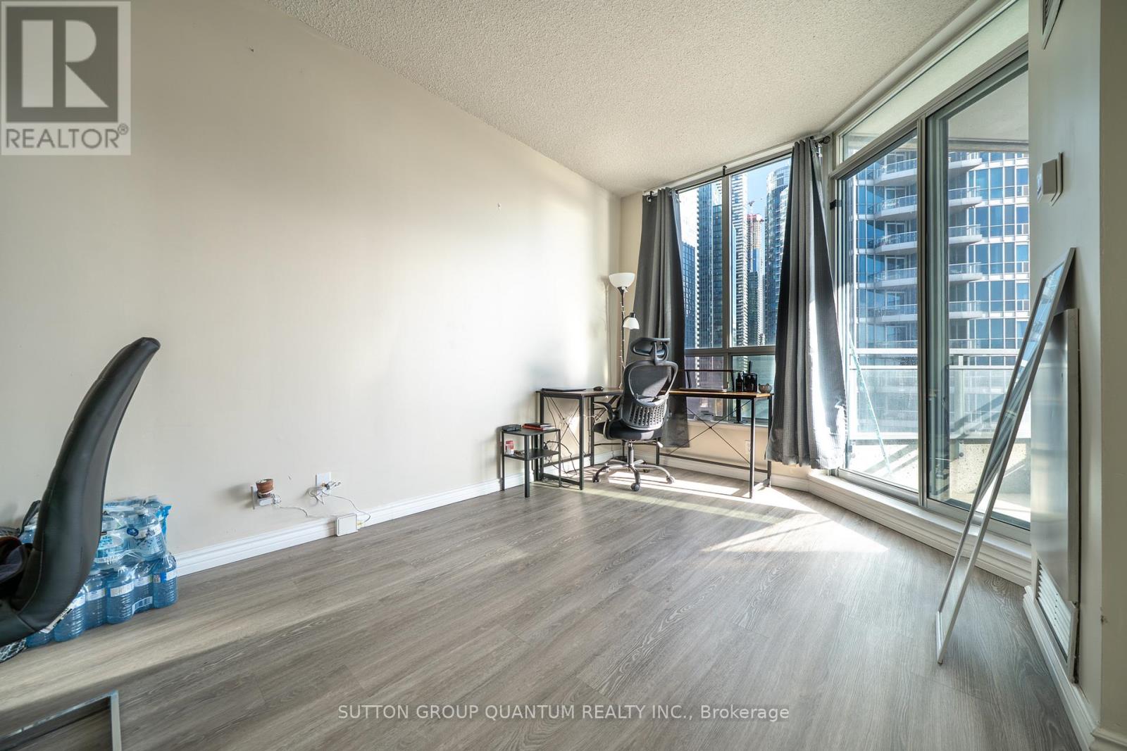 1205 - 228 Queens Quay W, Toronto, Ontario  M5J 2X1 - Photo 6 - C12520838