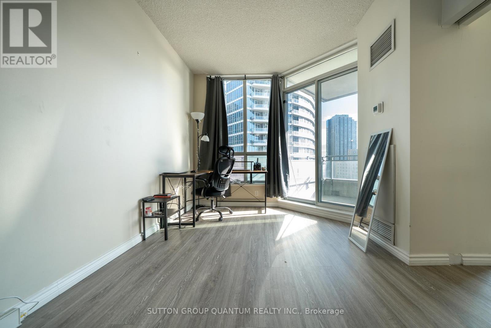 1205 - 228 Queens Quay W, Toronto, Ontario  M5J 2X1 - Photo 7 - C12520838