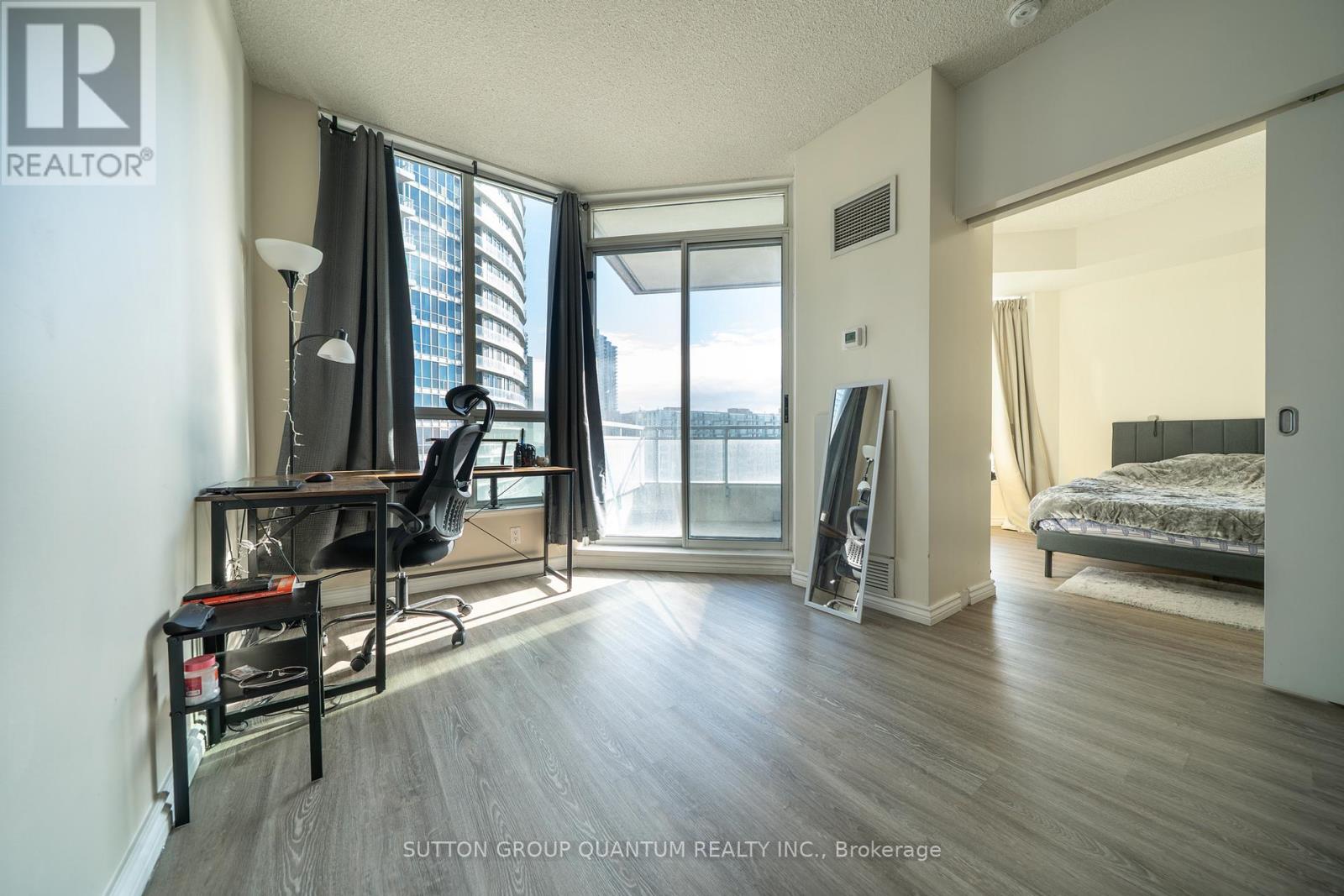 1205 - 228 Queens Quay W, Toronto, Ontario  M5J 2X1 - Photo 8 - C12520838