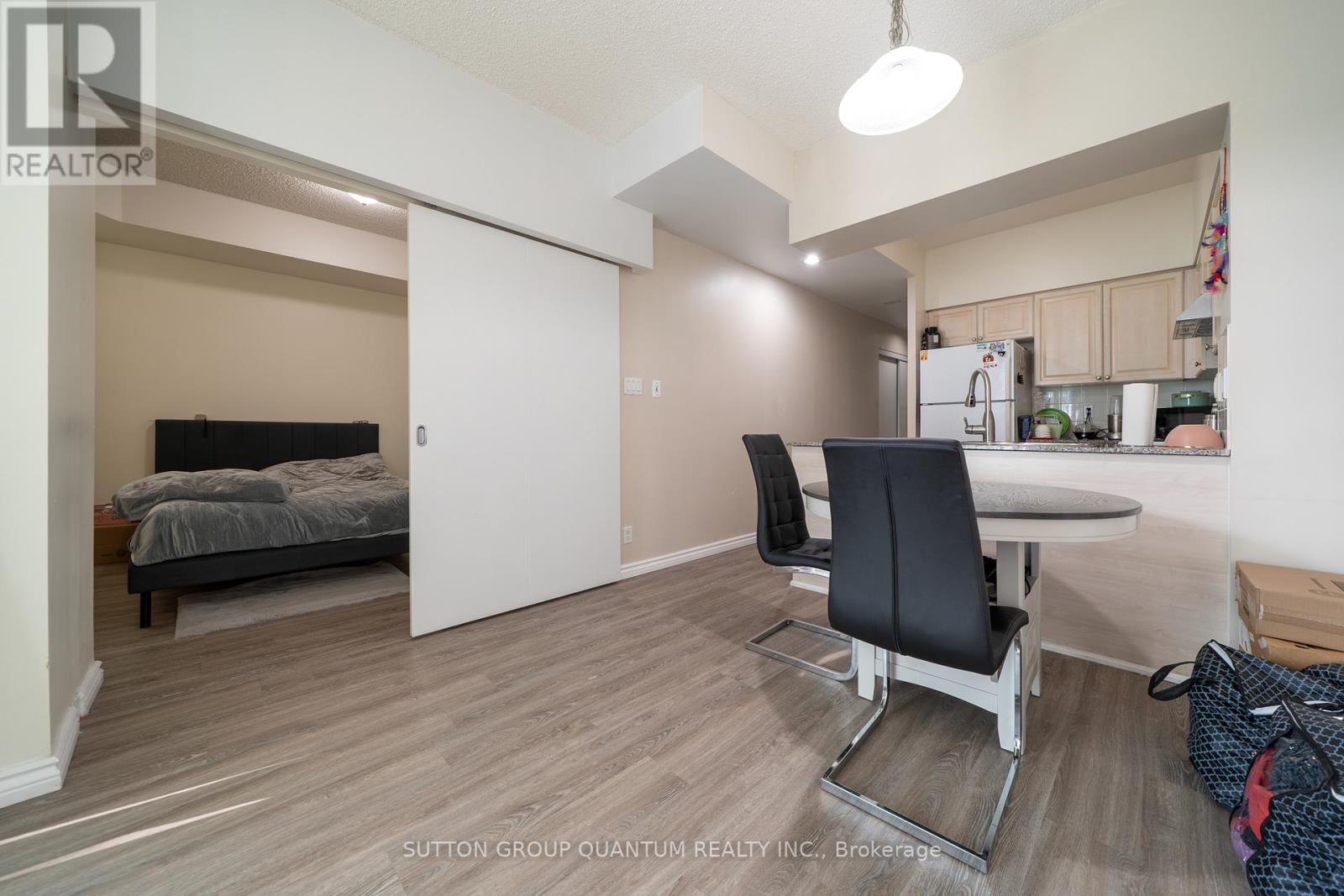 1205 - 228 Queens Quay W, Toronto, Ontario  M5J 2X1 - Photo 9 - C12520838