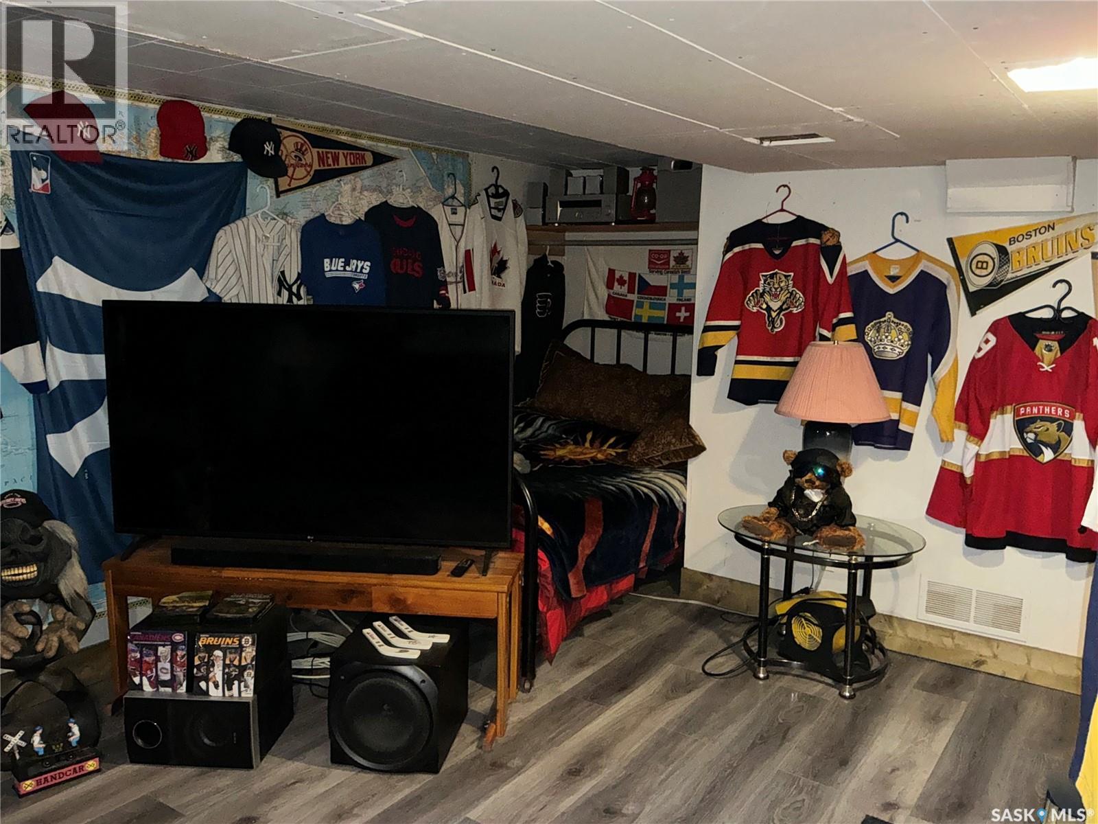 329 I Avenue S, Saskatoon, Saskatchewan  S7M 1Y1 - Photo 13 - SK021584