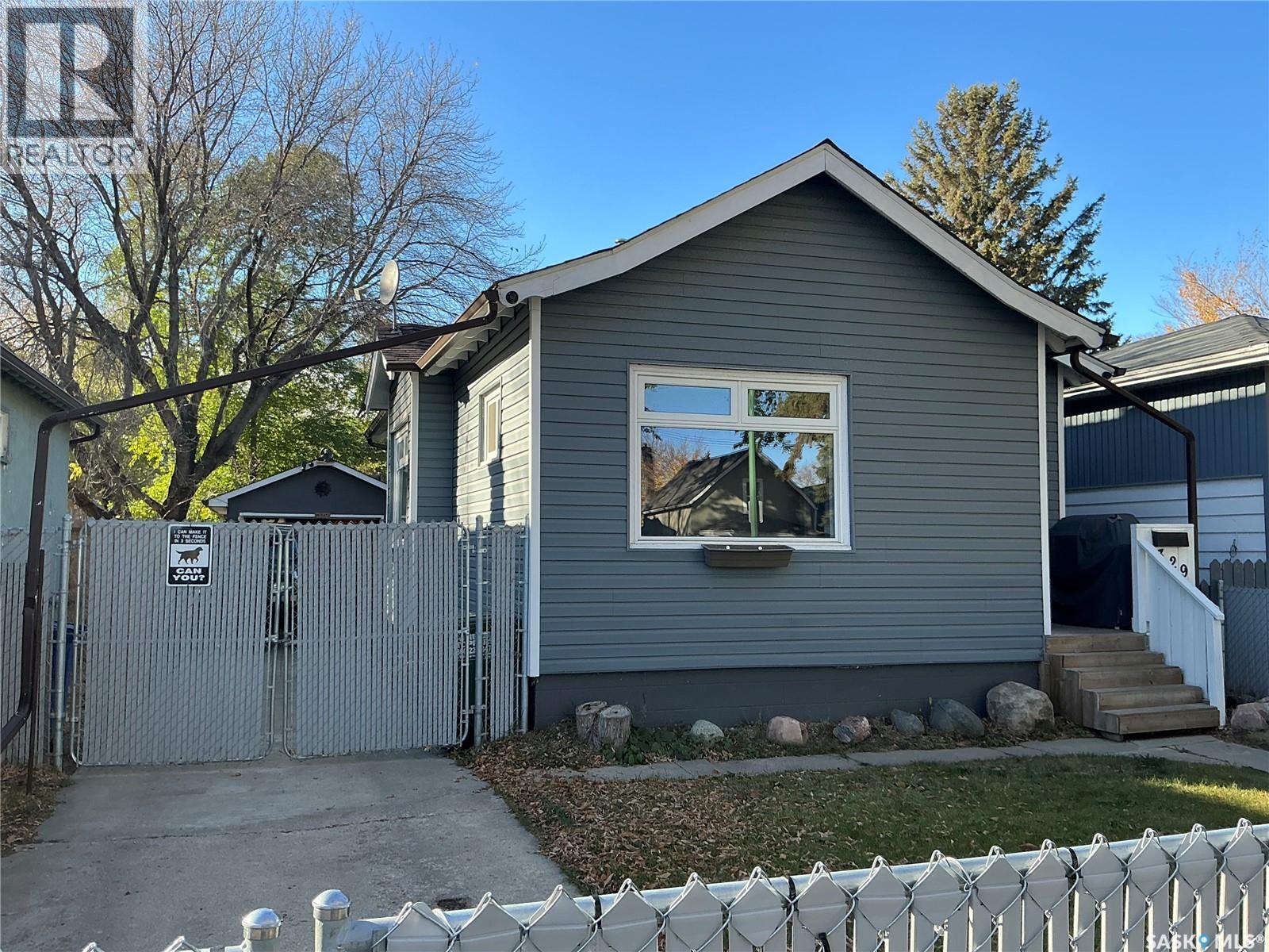 329 I Avenue S, Saskatoon, Saskatchewan  S7M 1Y1 - Photo 2 - SK021584