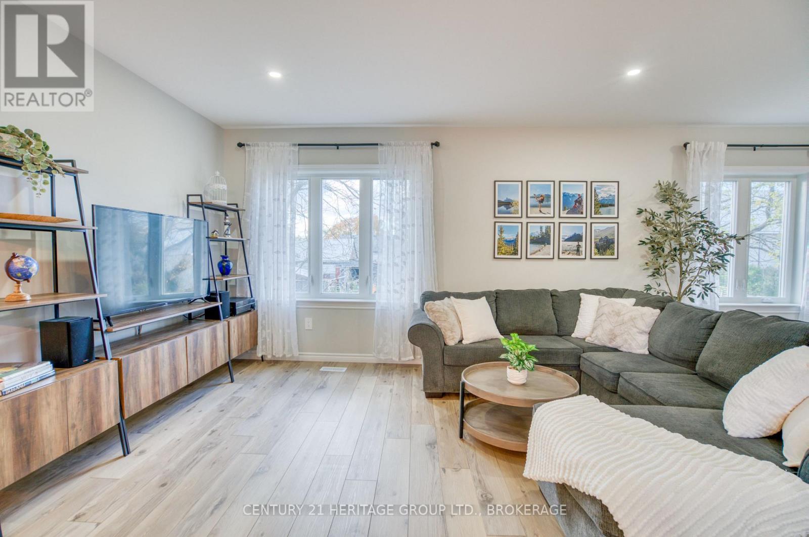 5 Cross Street, Loyalist, Ontario  K0H 2H0 - Photo 17 - X12521086