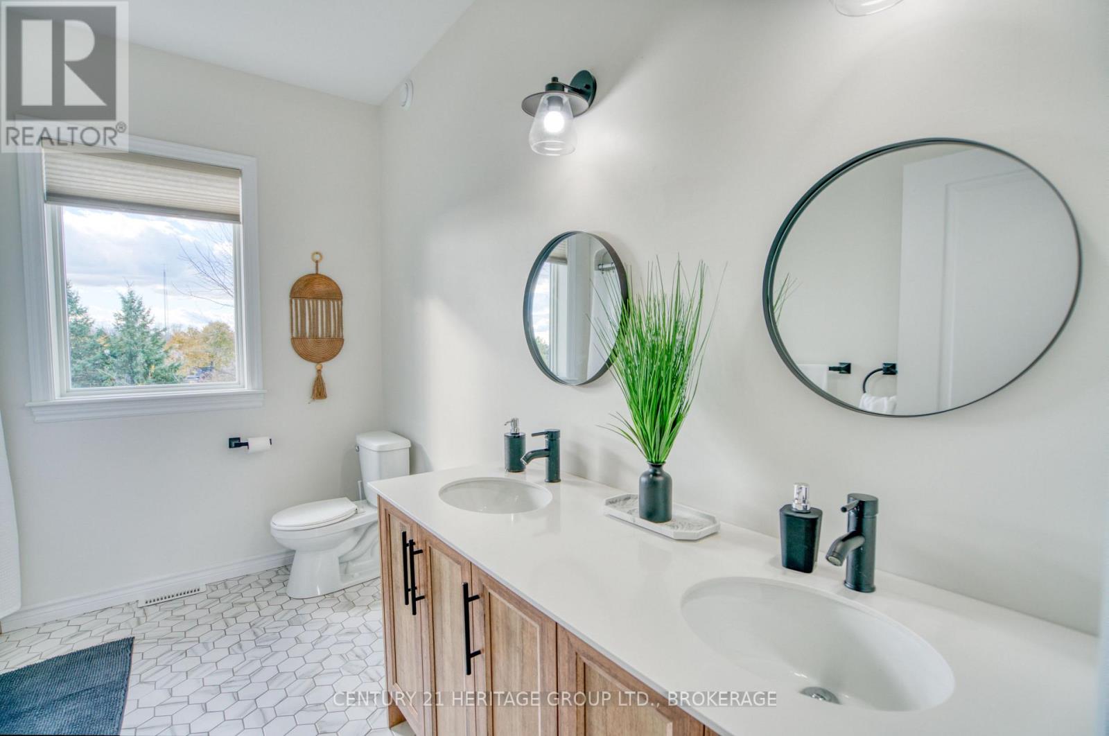 5 Cross Street, Loyalist, Ontario  K0H 2H0 - Photo 24 - X12521086