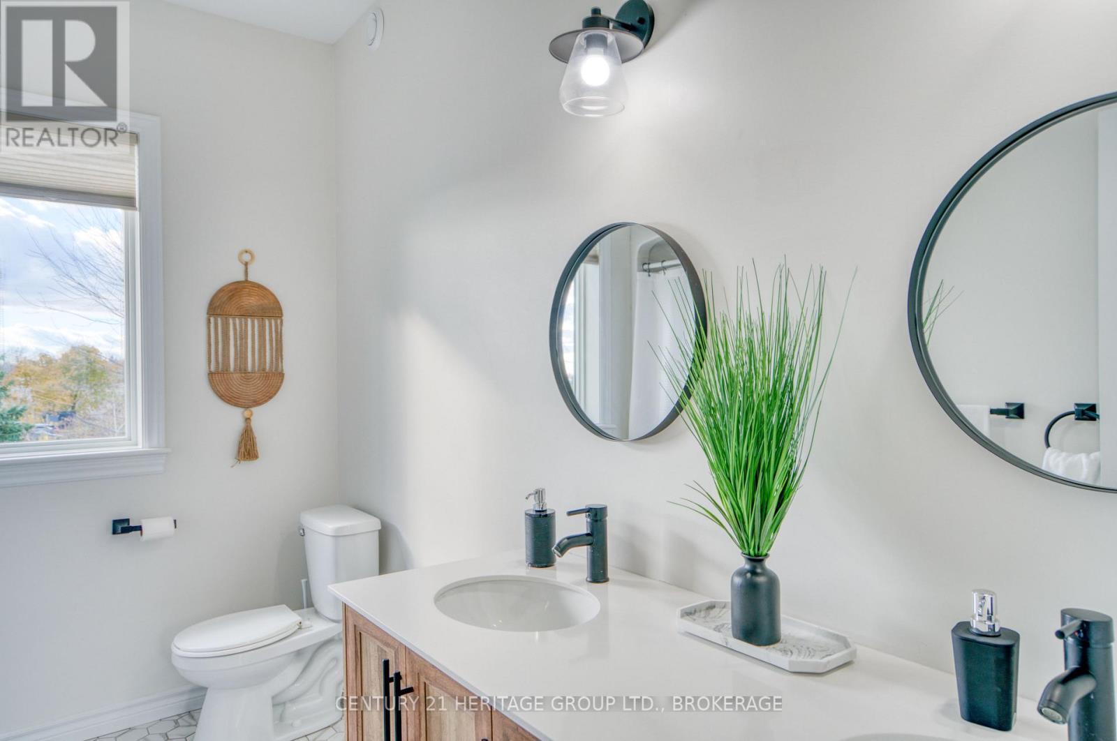 5 Cross Street, Loyalist, Ontario  K0H 2H0 - Photo 25 - X12521086