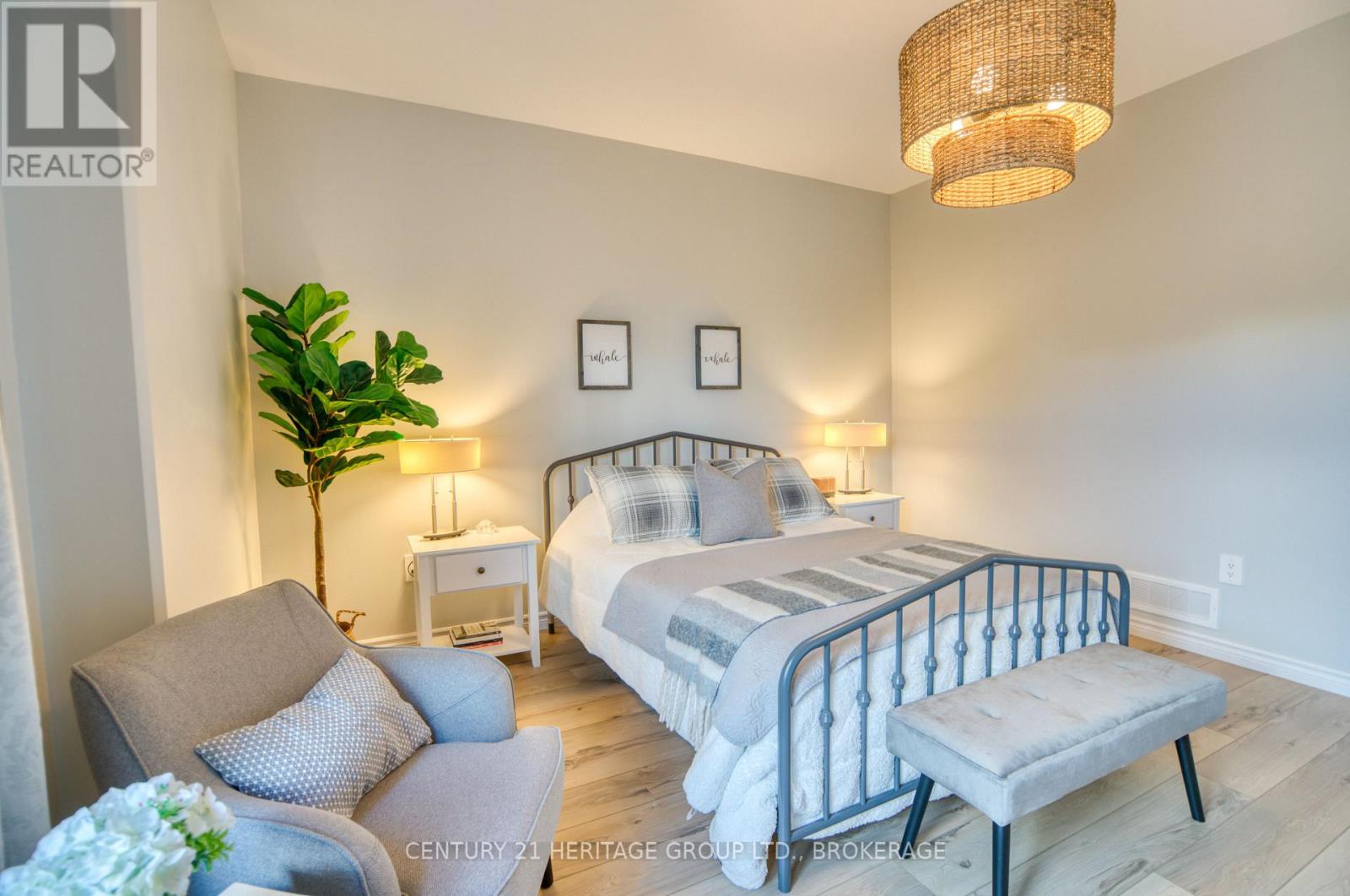 5 Cross Street, Loyalist, Ontario  K0H 2H0 - Photo 35 - X12521086