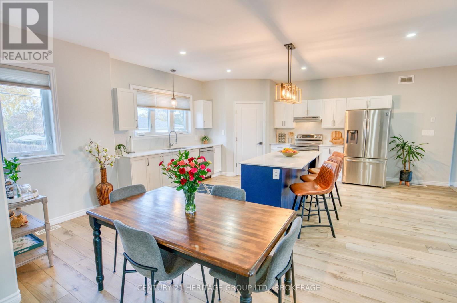 5 Cross Street, Loyalist, Ontario  K0H 2H0 - Photo 5 - X12521086