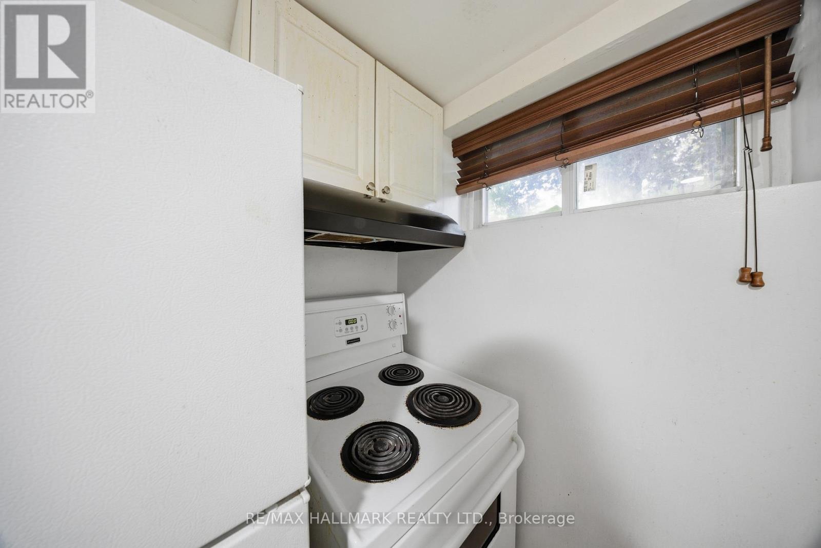 Bsmt - 34 Horfield Avenue, Toronto, Ontario  M1M 1X9 - Photo 11 - E12520852