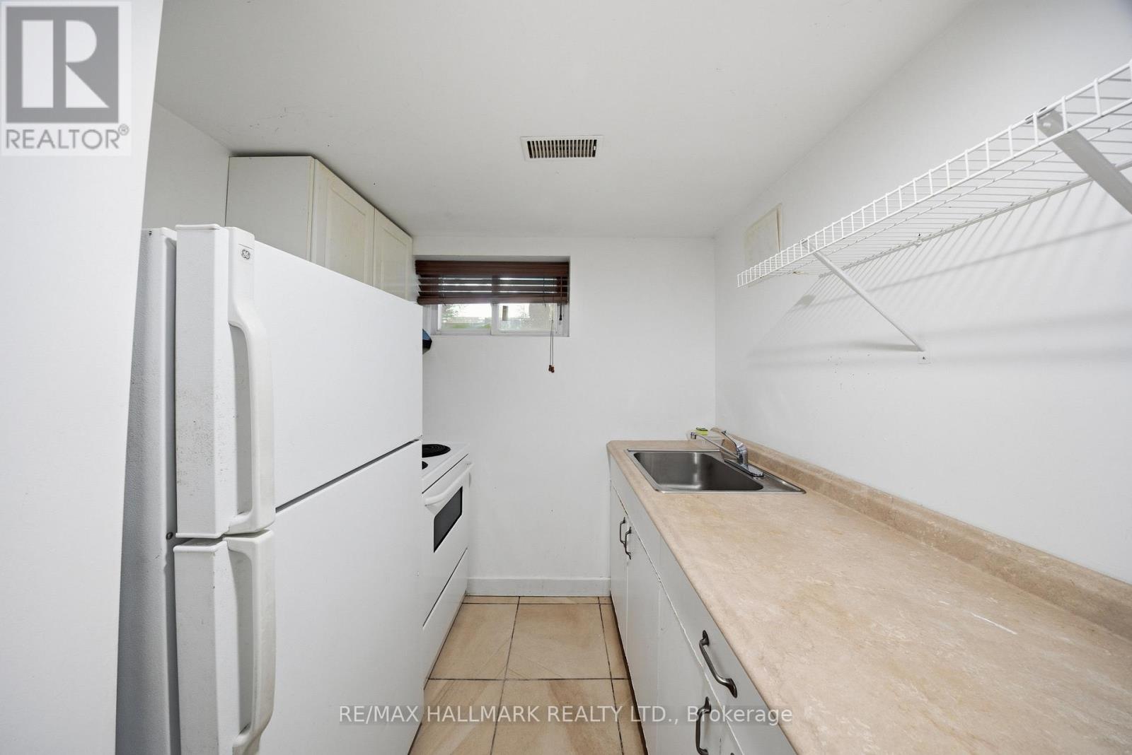 Bsmt - 34 Horfield Avenue, Toronto, Ontario  M1M 1X9 - Photo 12 - E12520852