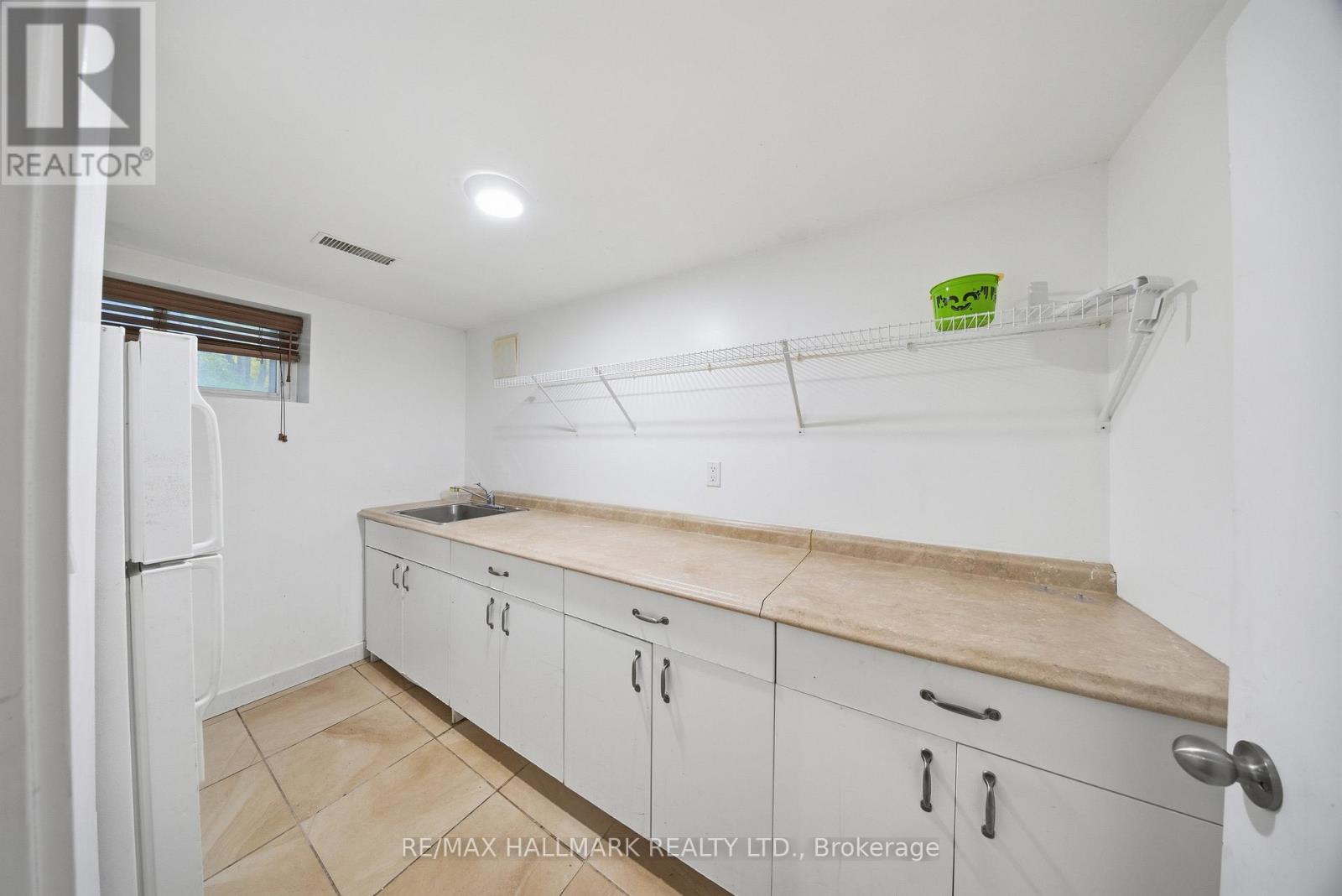 Bsmt - 34 Horfield Avenue, Toronto, Ontario  M1M 1X9 - Photo 13 - E12520852