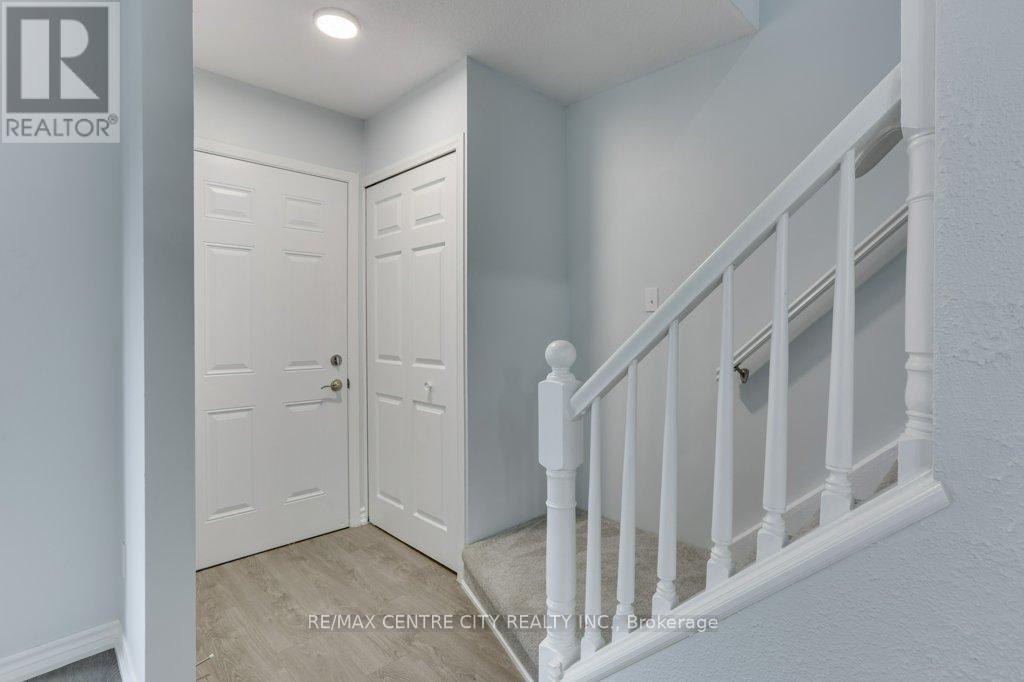 54 - 320 Westminster Avenue, London South, Ontario  N6C 5H5 - Photo 5 - X12520950