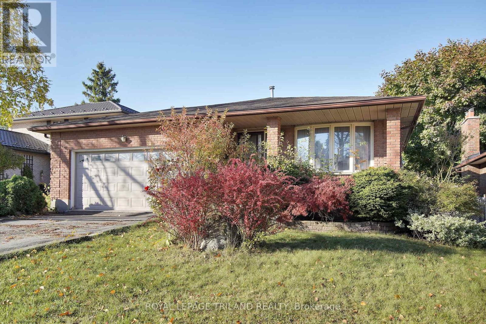 42 APPLEGREEN GROVE, london south (south n), Ontario