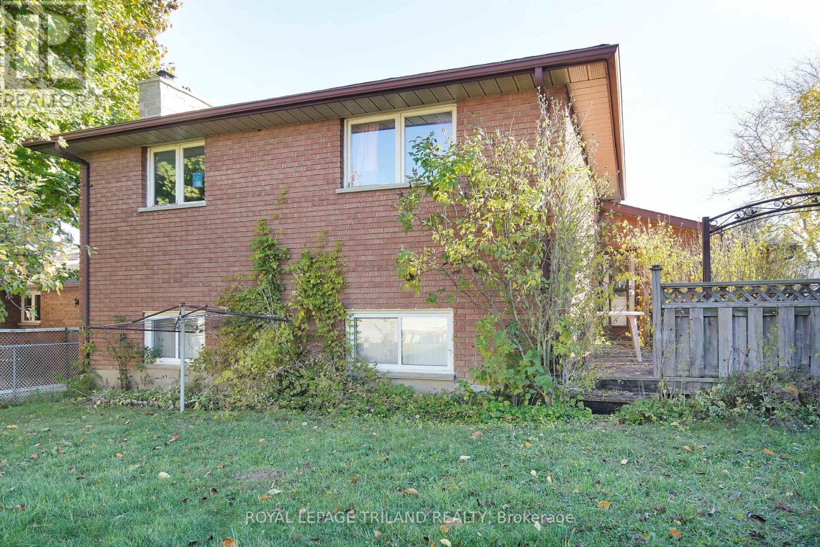 42 Applegreen Grove, London South (South N), Ontario  N6J 4K4 - Photo 34 - X12521096