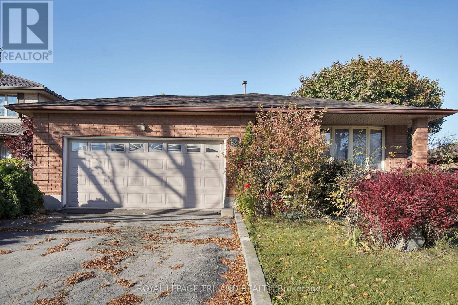 42 Applegreen Grove, London South (South N), Ontario  N6J 4K4 - Photo 35 - X12521096
