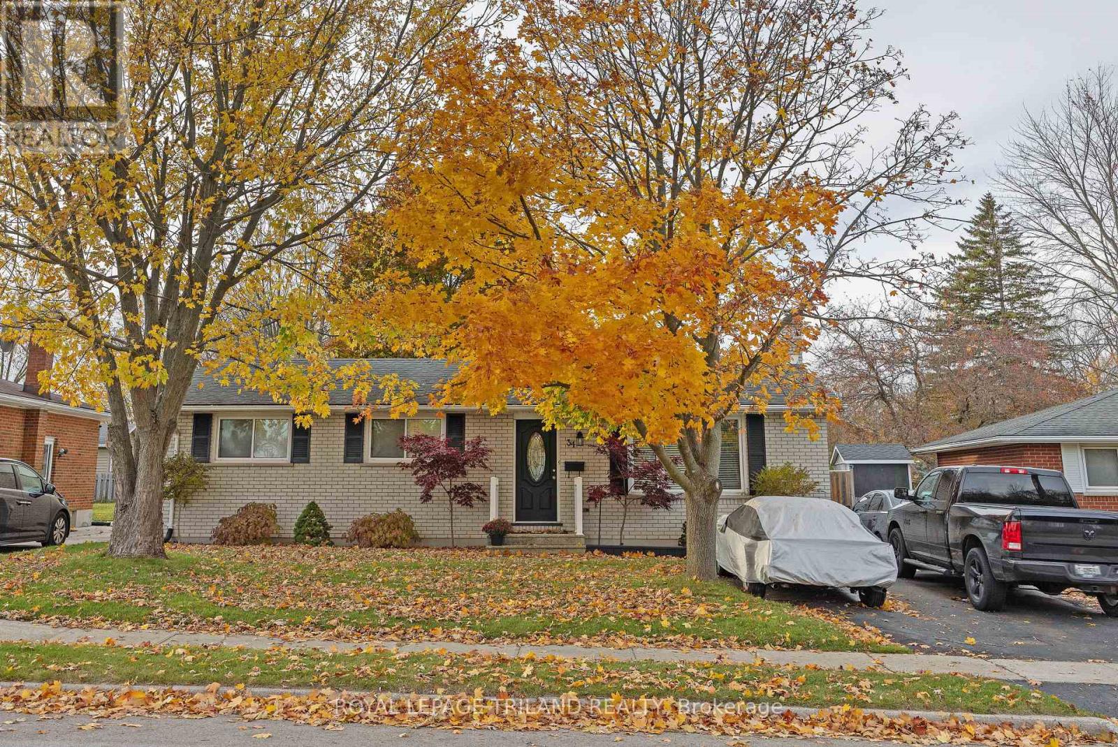 34 Confederation Drive, St. Thomas, Ontario  N5P 3Y6 - Photo 3 - X12521102