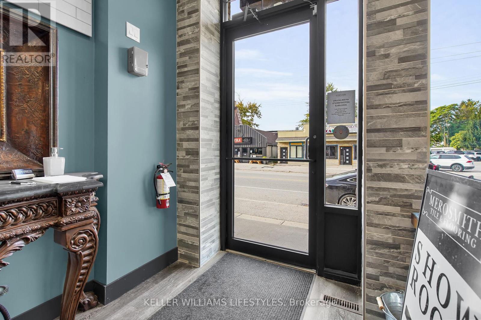 Main Floor - 22470-22474 Adelaide Road, Strathroy-Caradoc, Ontario  N0L 1W0 - Photo 4 - X12521170