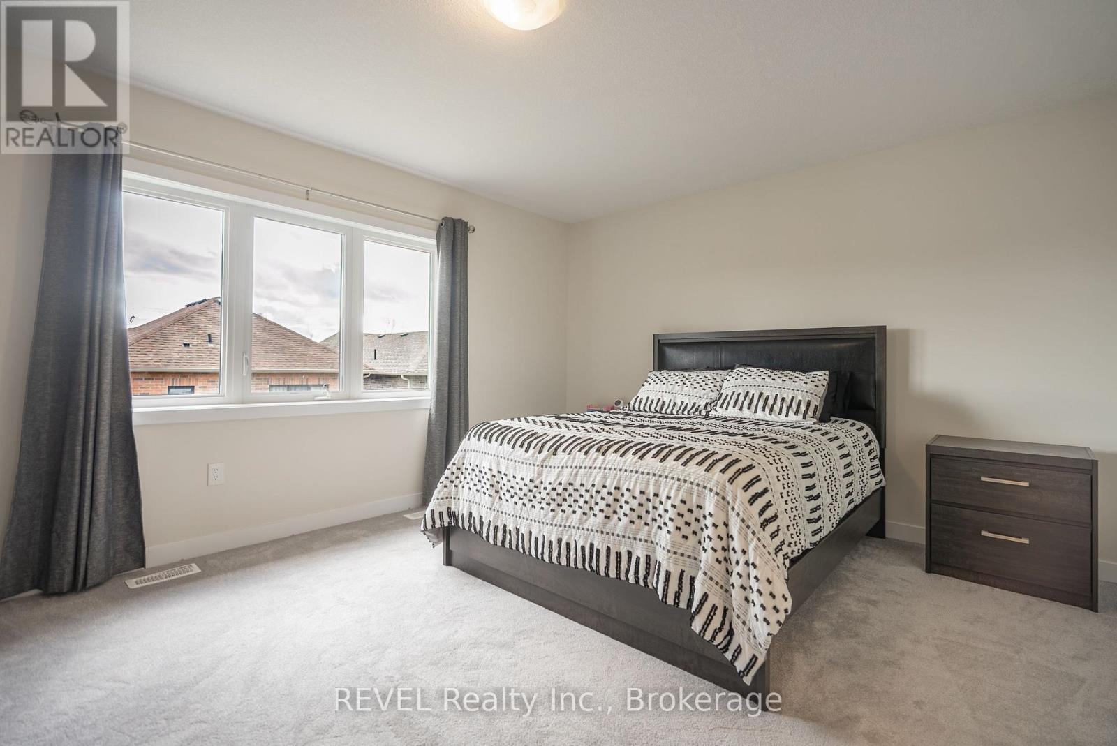 145 Stern Drive, Welland, Ontario  L3B 0M3 - Photo 15 - X12455682