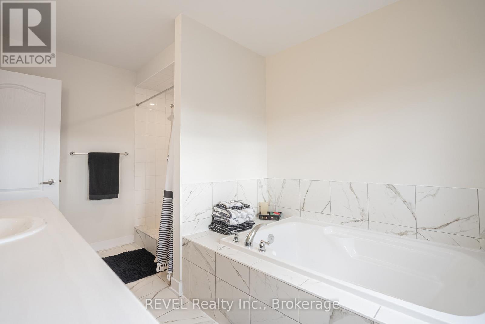 145 Stern Drive, Welland, Ontario  L3B 0M3 - Photo 18 - X12455682