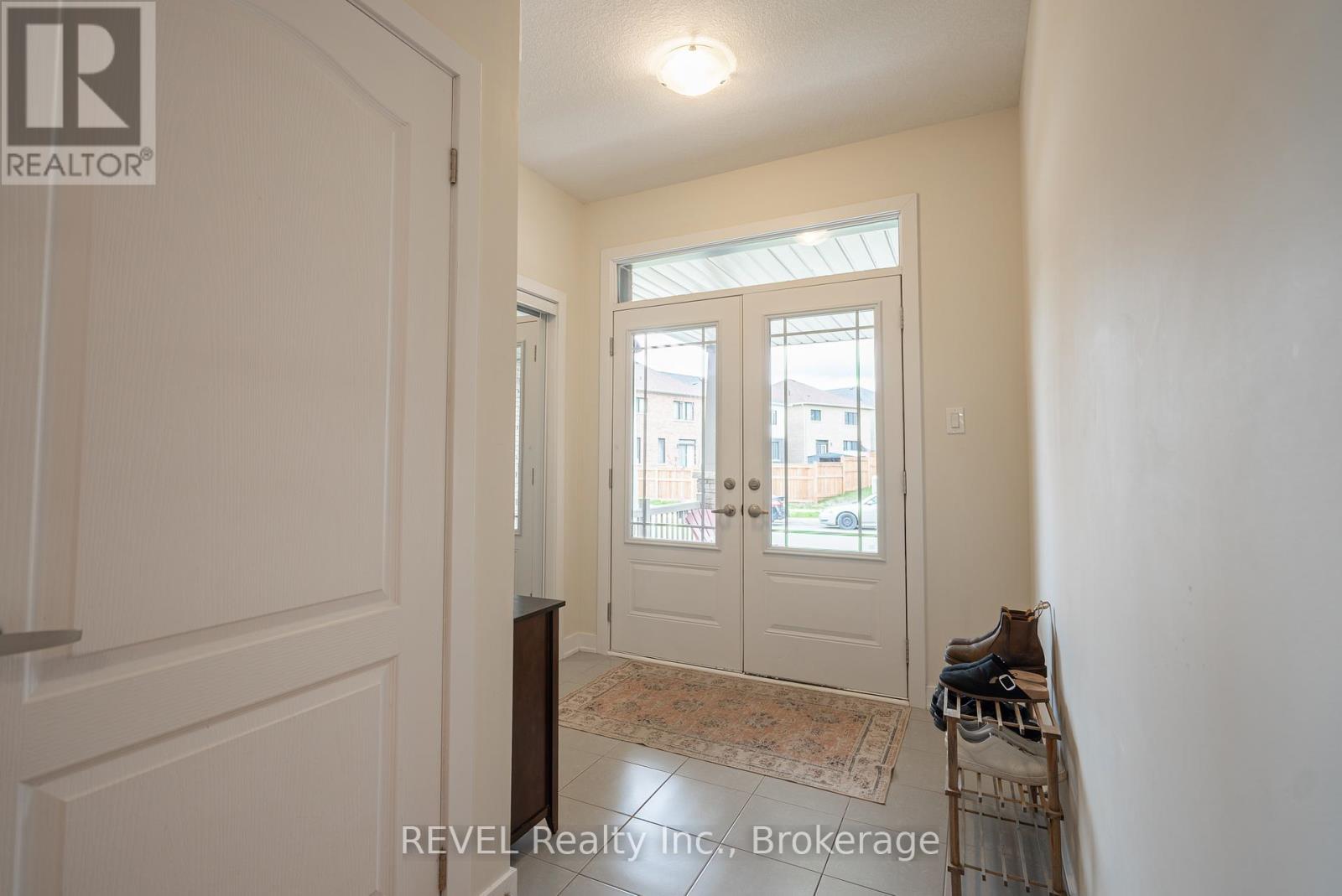 145 Stern Drive, Welland, Ontario  L3B 0M3 - Photo 3 - X12455682