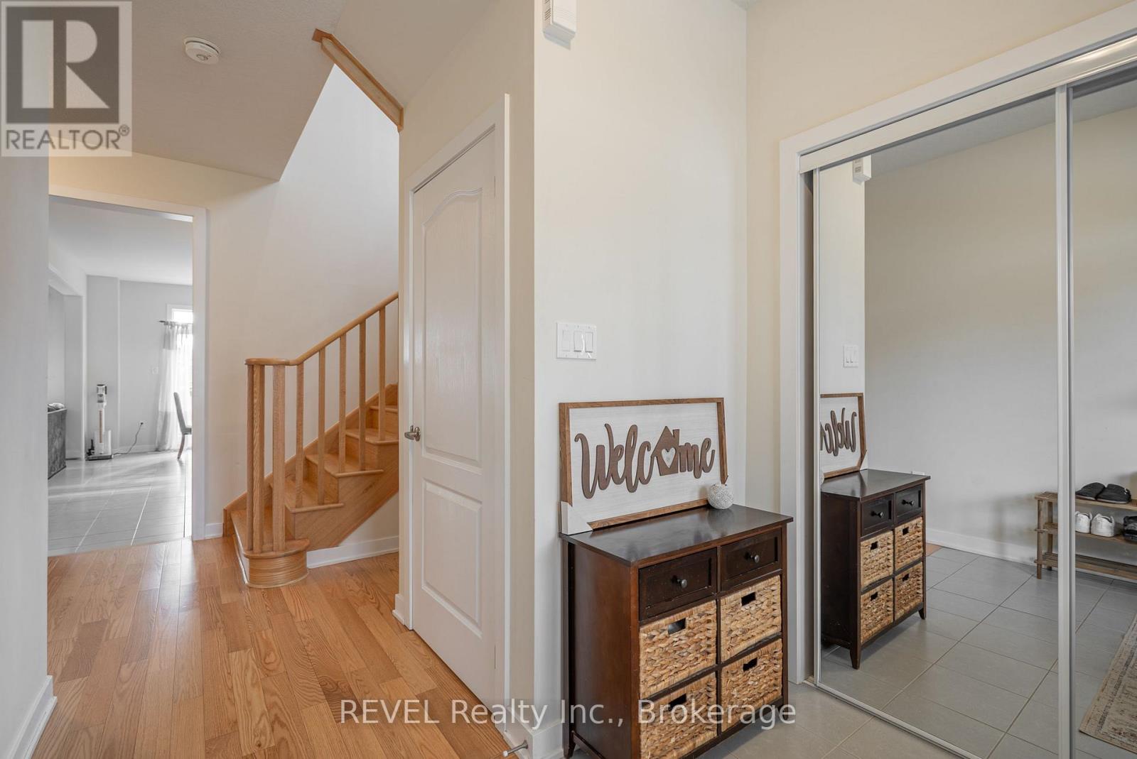 145 Stern Drive, Welland, Ontario  L3B 0M3 - Photo 4 - X12455682