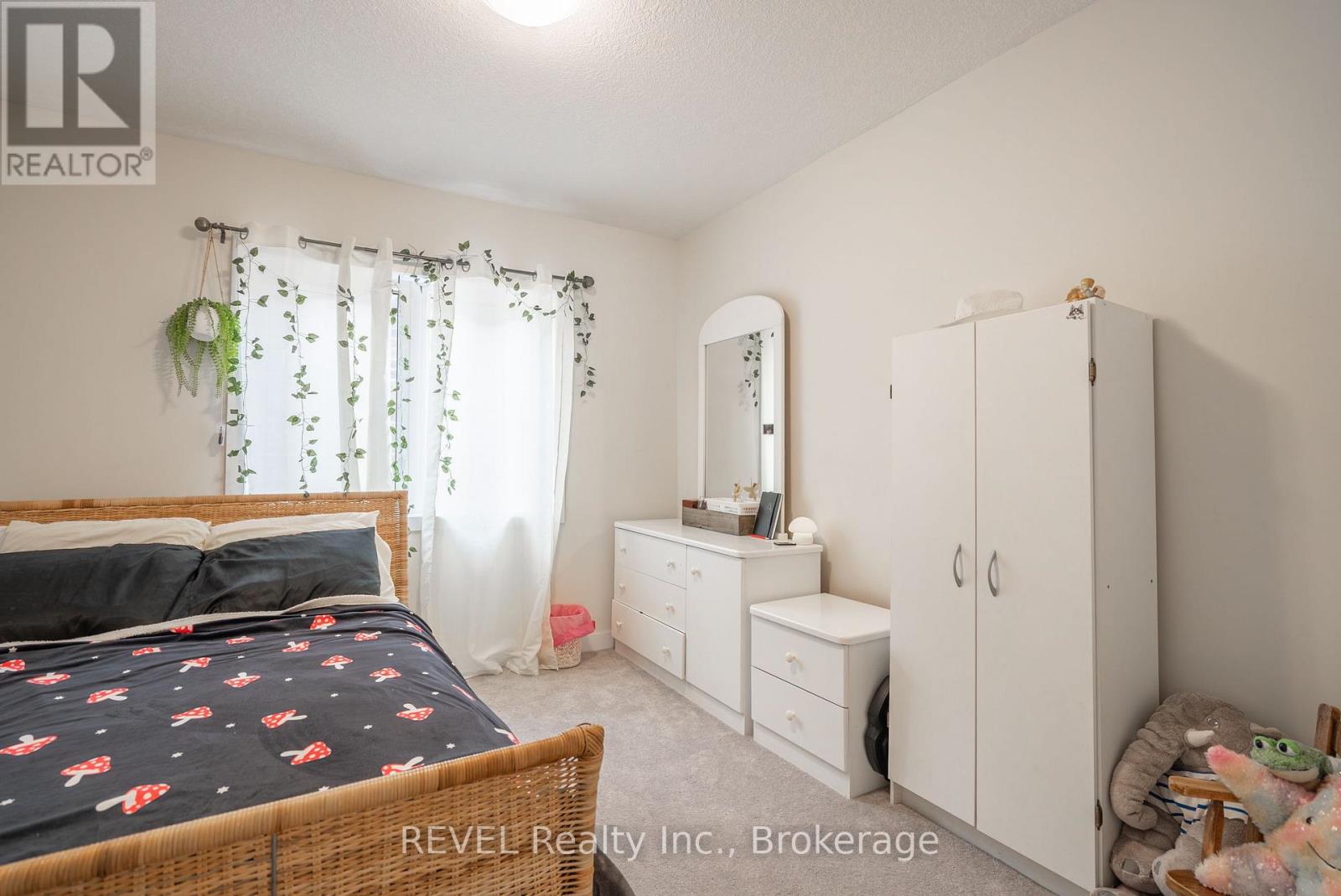 145 Stern Drive, Welland, Ontario  L3B 0M3 - Photo 22 - X12455682