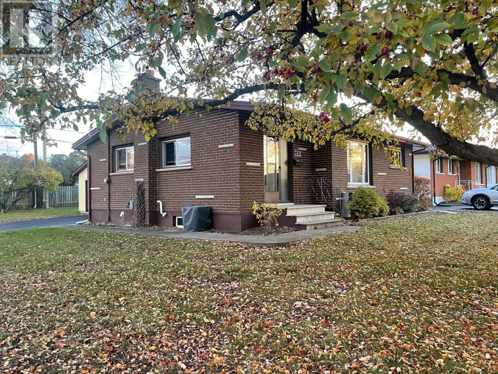 453 Amethyst CRES, Thunder Bay, Ontario