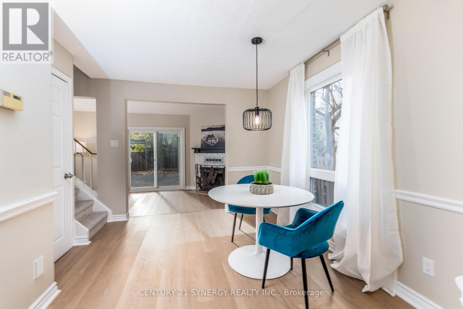 8 Sundback Lane, Ottawa, Ontario K2L 2W8 - Photo 10 - X12521062