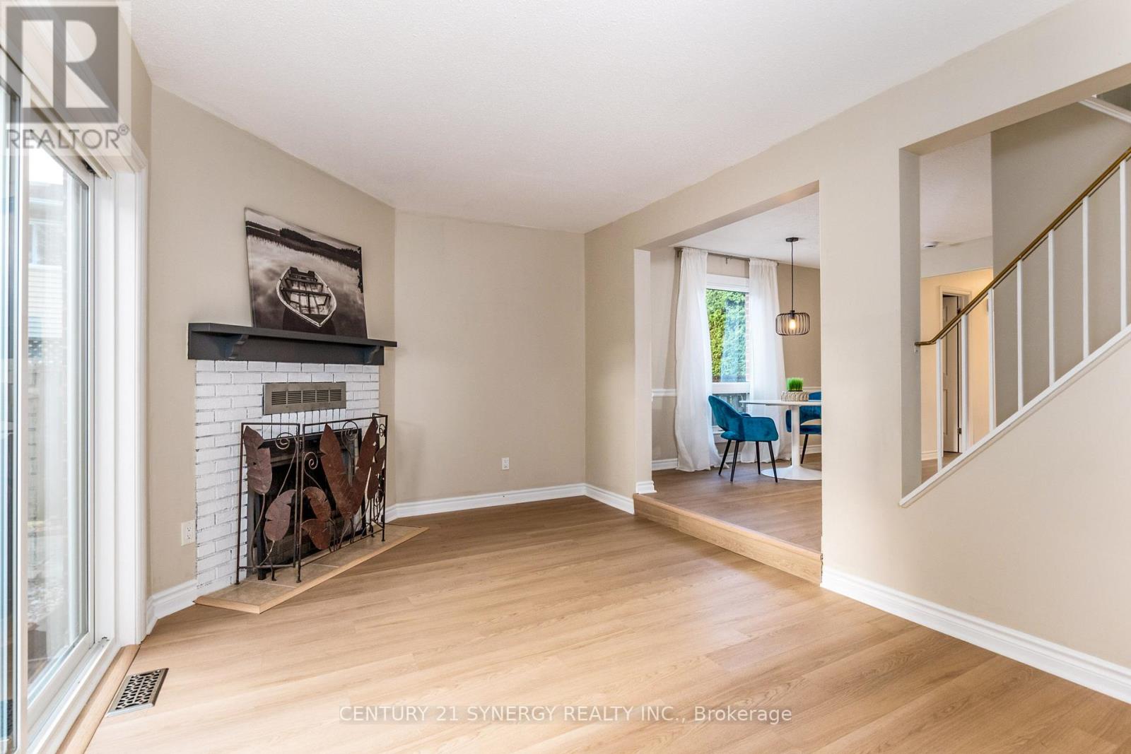 8 Sundback Lane, Ottawa, Ontario K2L 2W8 - Photo 13 - X12521062