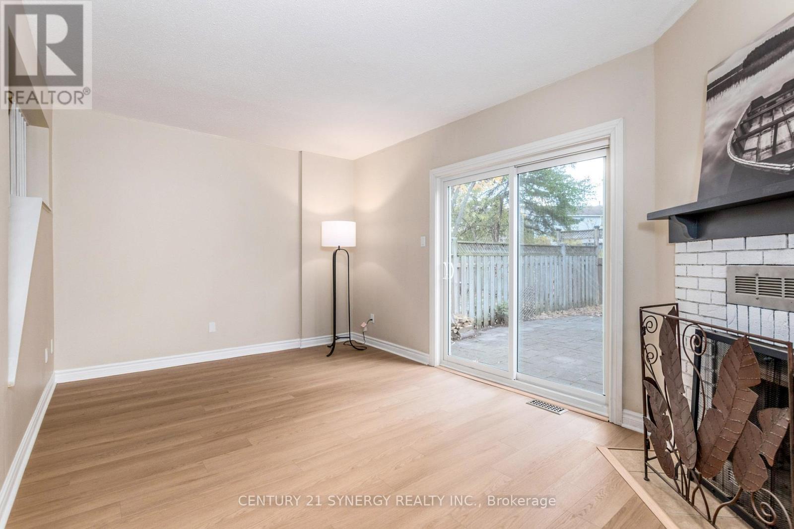 8 Sundback Lane, Ottawa, Ontario K2L 2W8 - Photo 15 - X12521062