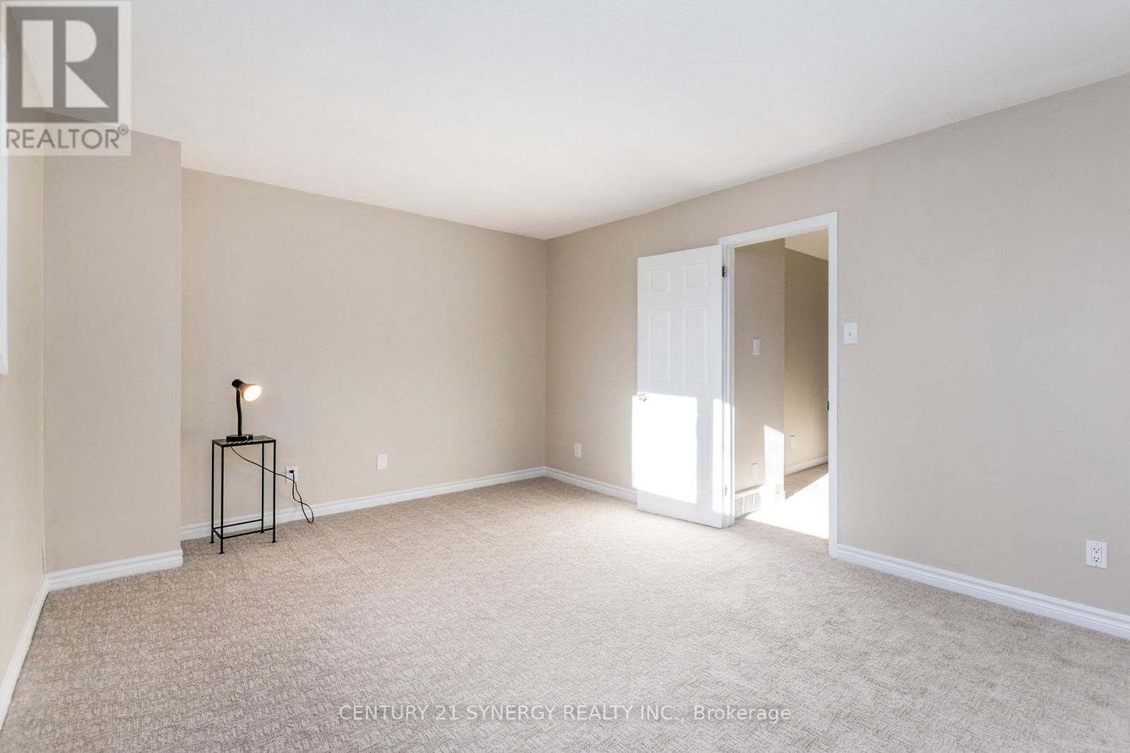 8 Sundback Lane, Ottawa, Ontario K2L 2W8 - Photo 21 - X12521062