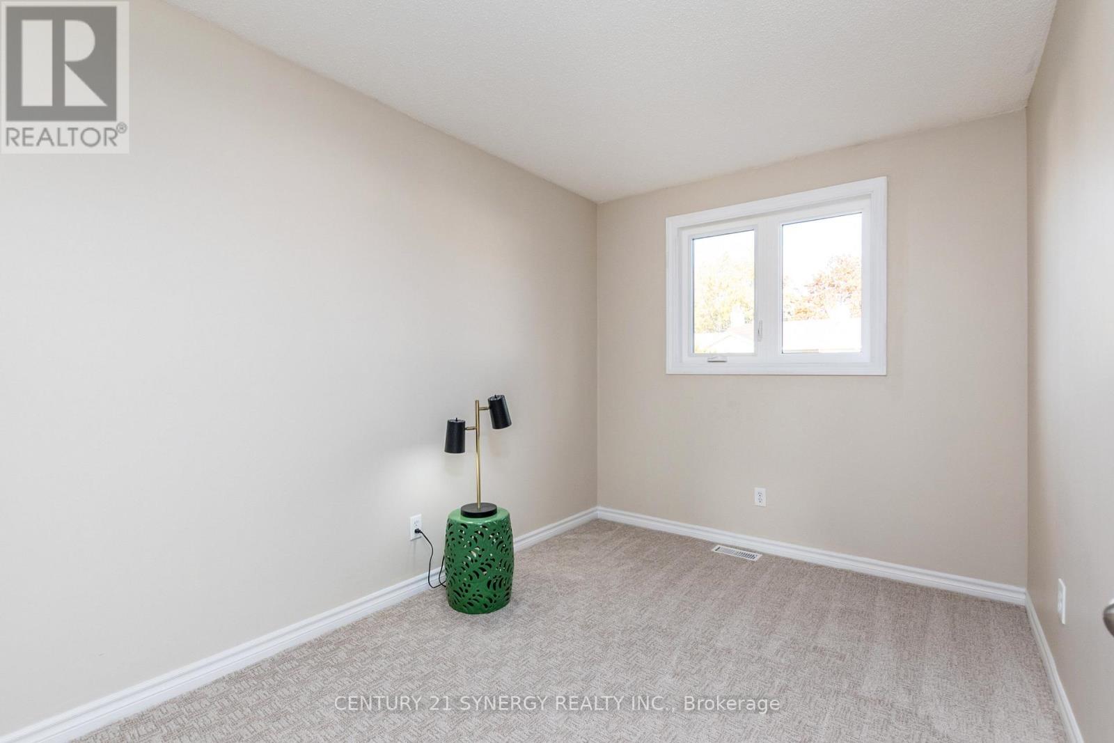 8 Sundback Lane, Ottawa, Ontario K2L 2W8 - Photo 22 - X12521062