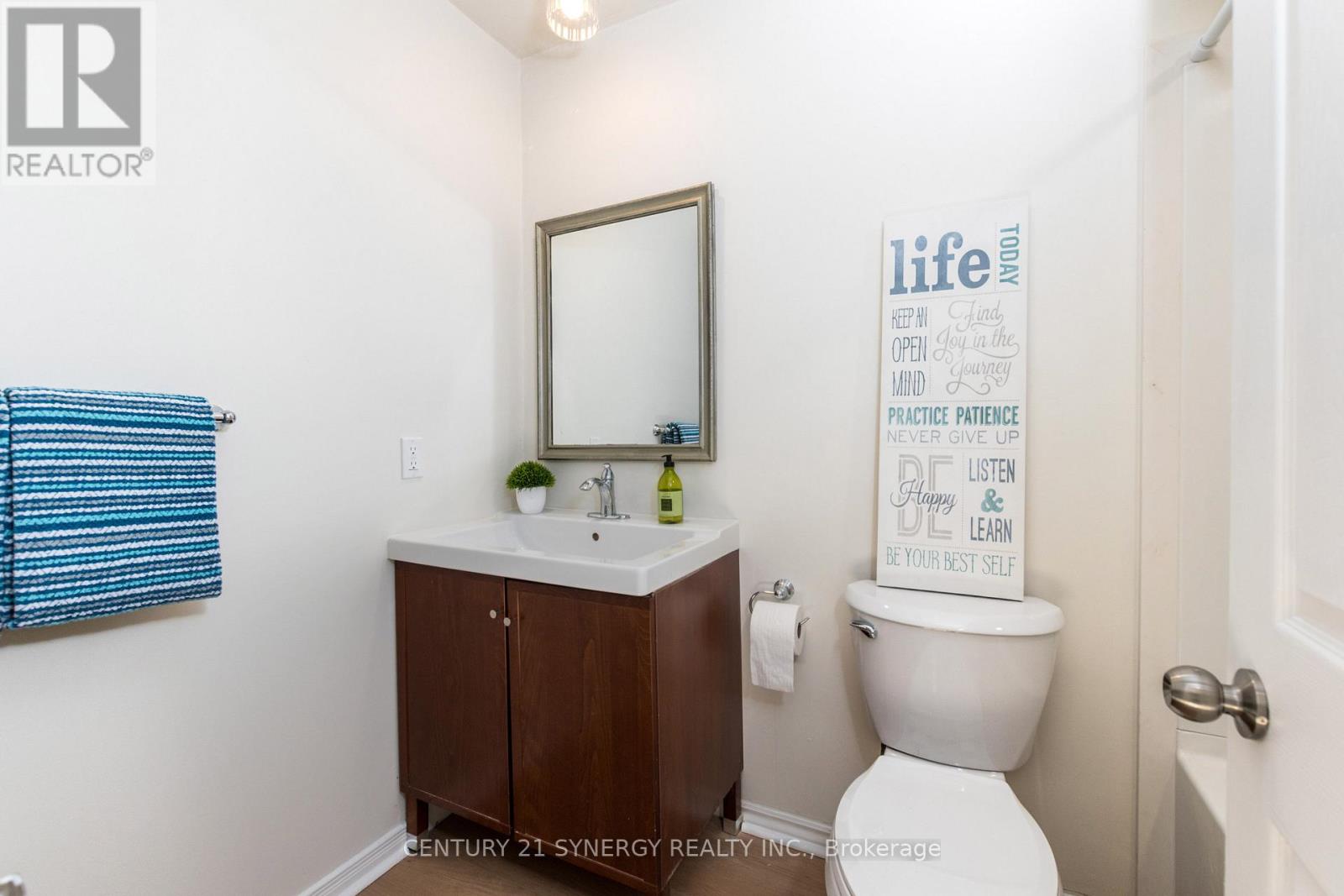 8 Sundback Lane, Ottawa, Ontario K2L 2W8 - Photo 26 - X12521062