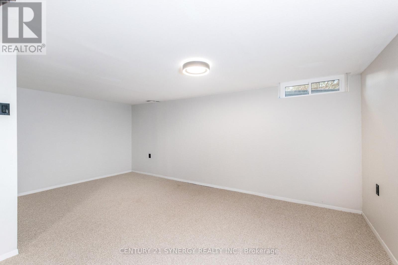 8 Sundback Lane, Ottawa, Ontario K2L 2W8 - Photo 27 - X12521062