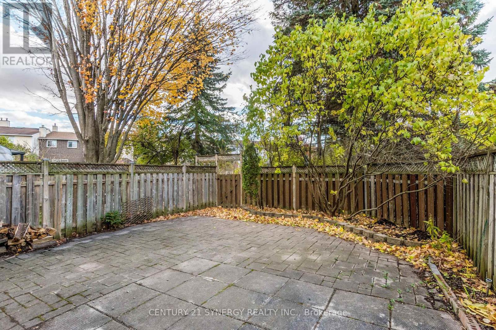 8 Sundback Lane, Ottawa, Ontario K2L 2W8 - Photo 32 - X12521062