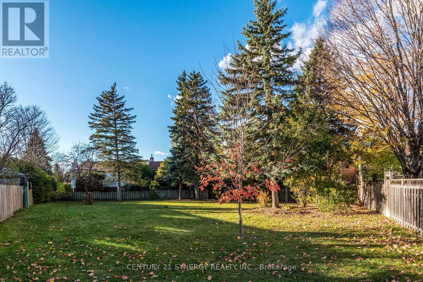 8 Sundback Lane, Ottawa, Ontario K2L 2W8 - Photo 34 - X12521062