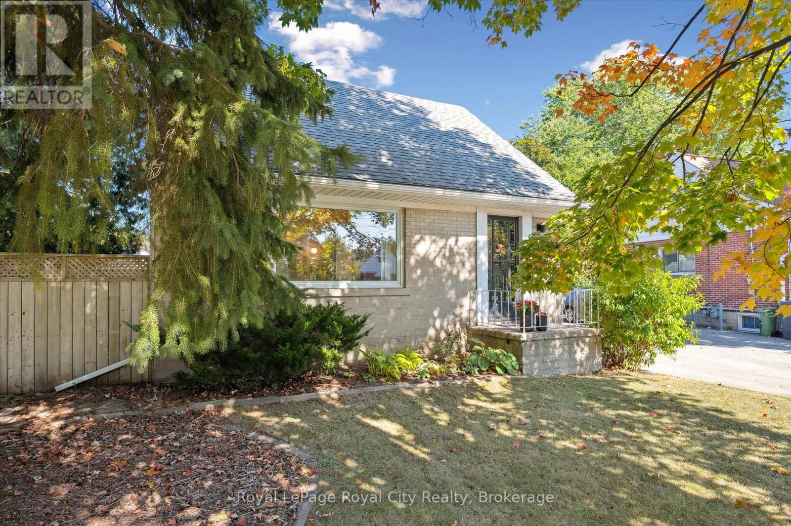 43 Vancouver Drive, Guelph, Ontario  N1E 2E7 - Photo 6 - X12411126