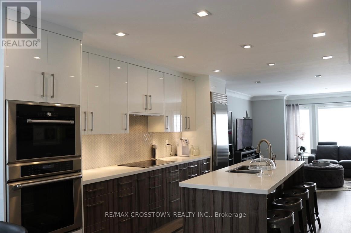 208 Roselena (Main Flr) Drive, King, Ontario  L0G 1T0 - Photo 5 - N12520714