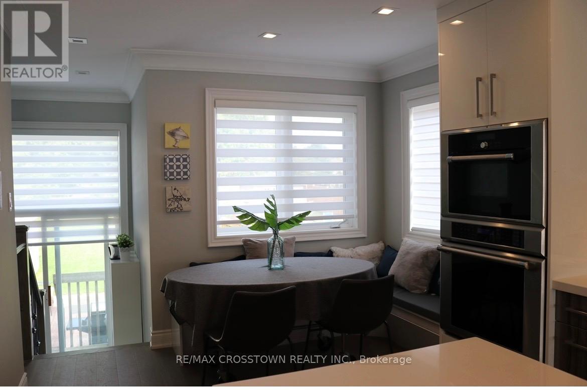 208 Roselena (Main Flr) Drive, King, Ontario  L0G 1T0 - Photo 7 - N12520714