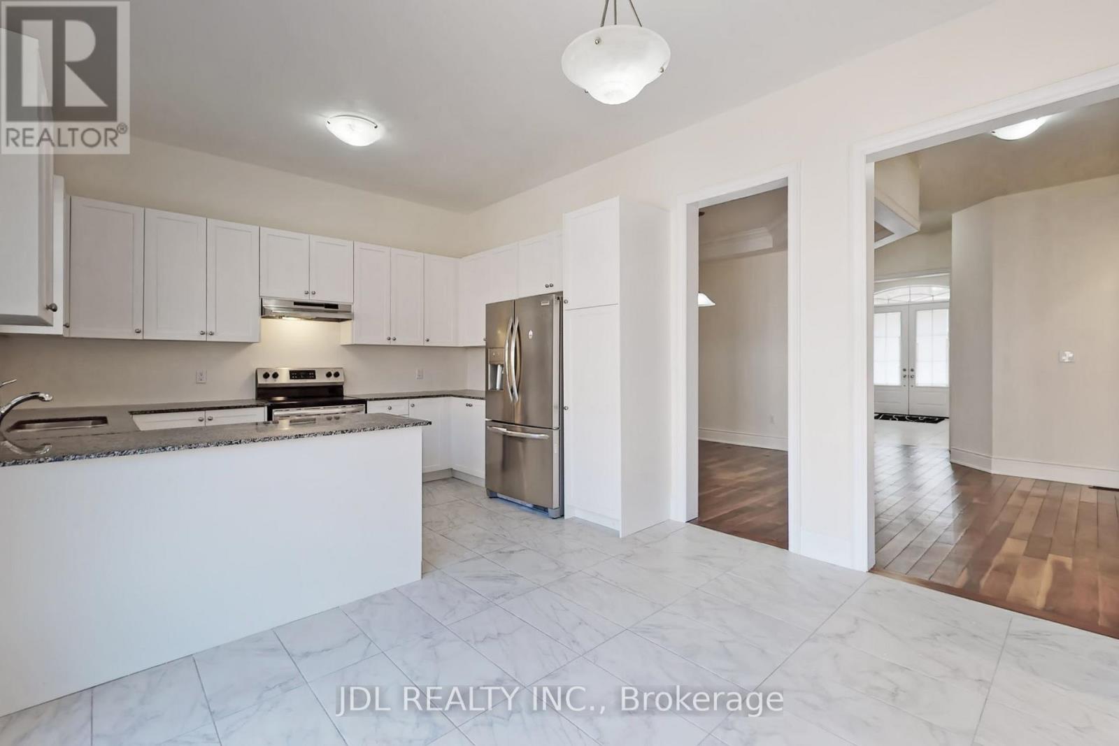 95 Giardina Crescent, Richmond Hill, Ontario  L4B 0G2 - Photo 18 - N12520724