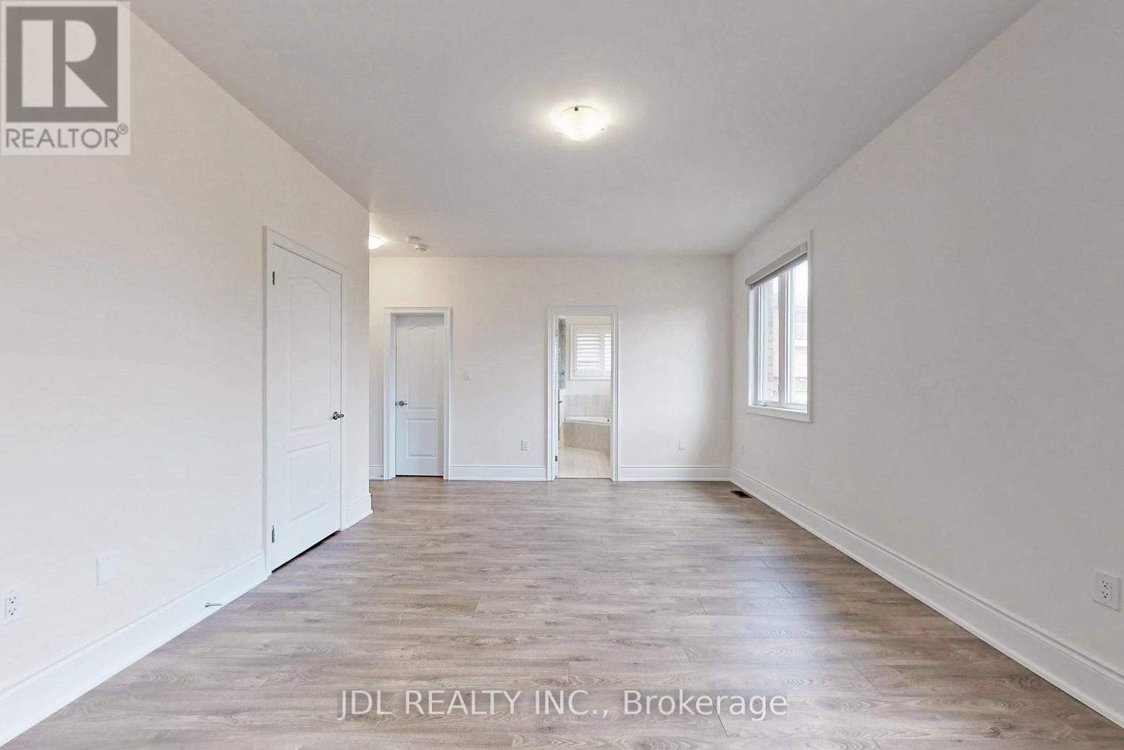 95 Giardina Crescent, Richmond Hill, Ontario  L4B 0G2 - Photo 19 - N12520724