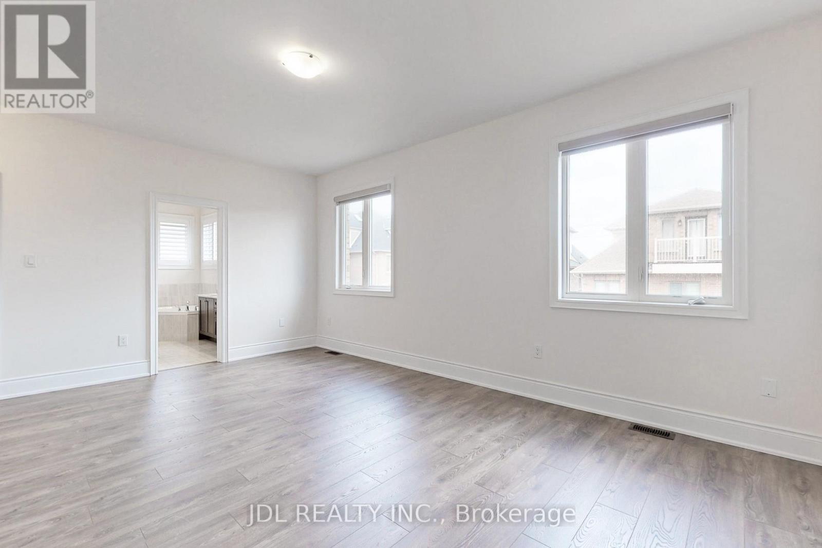 95 Giardina Crescent, Richmond Hill, Ontario  L4B 0G2 - Photo 21 - N12520724