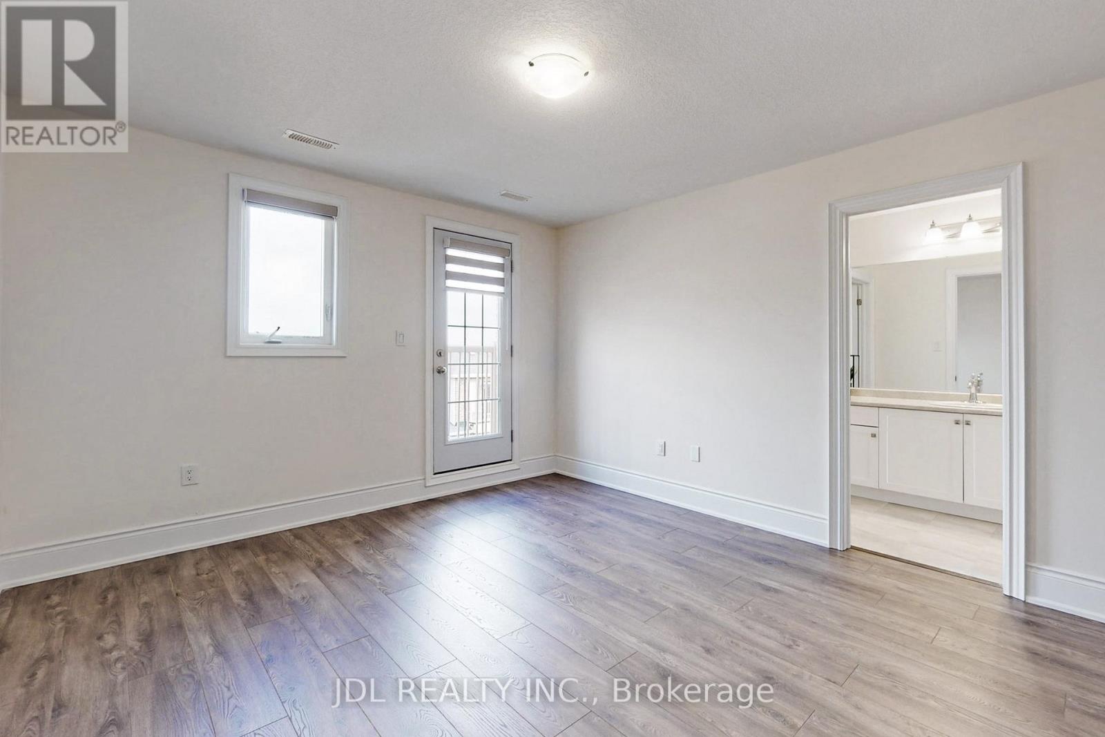 95 Giardina Crescent, Richmond Hill, Ontario  L4B 0G2 - Photo 24 - N12520724